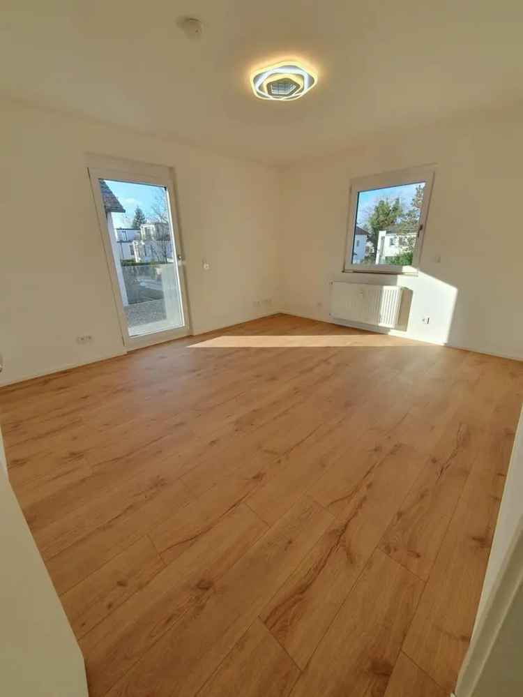 4-Zimmer Wohnung München Lerchenau 106m² Balkon EBK Saniert