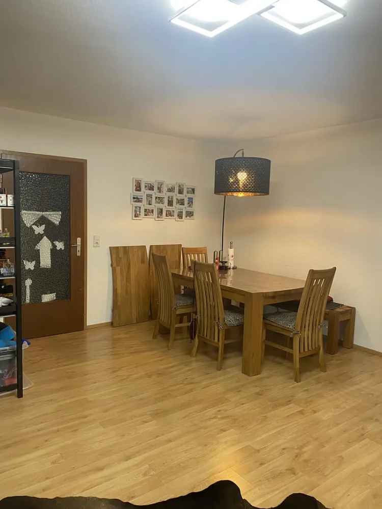 Maisonettewohnung mit Balkon und Tiefgaragenstellplatz in Mosbach mit 4 Zimmer