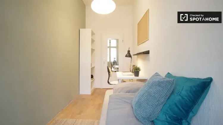 Zimmer zu vermieten in 5-Zimmer-Wohnung, Hochzeit, Berlin