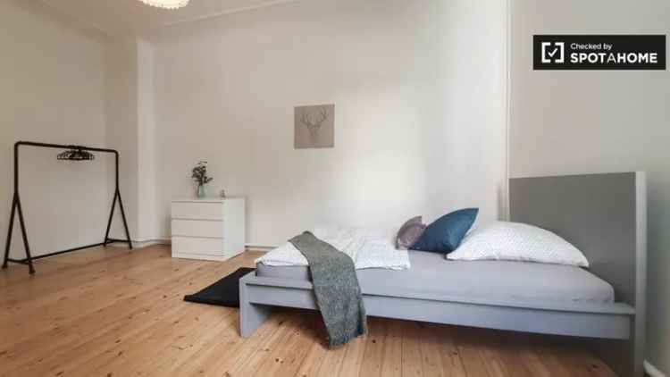 Zimmer zu vermieten in 4-Zimmer-Wohnung in Berlin