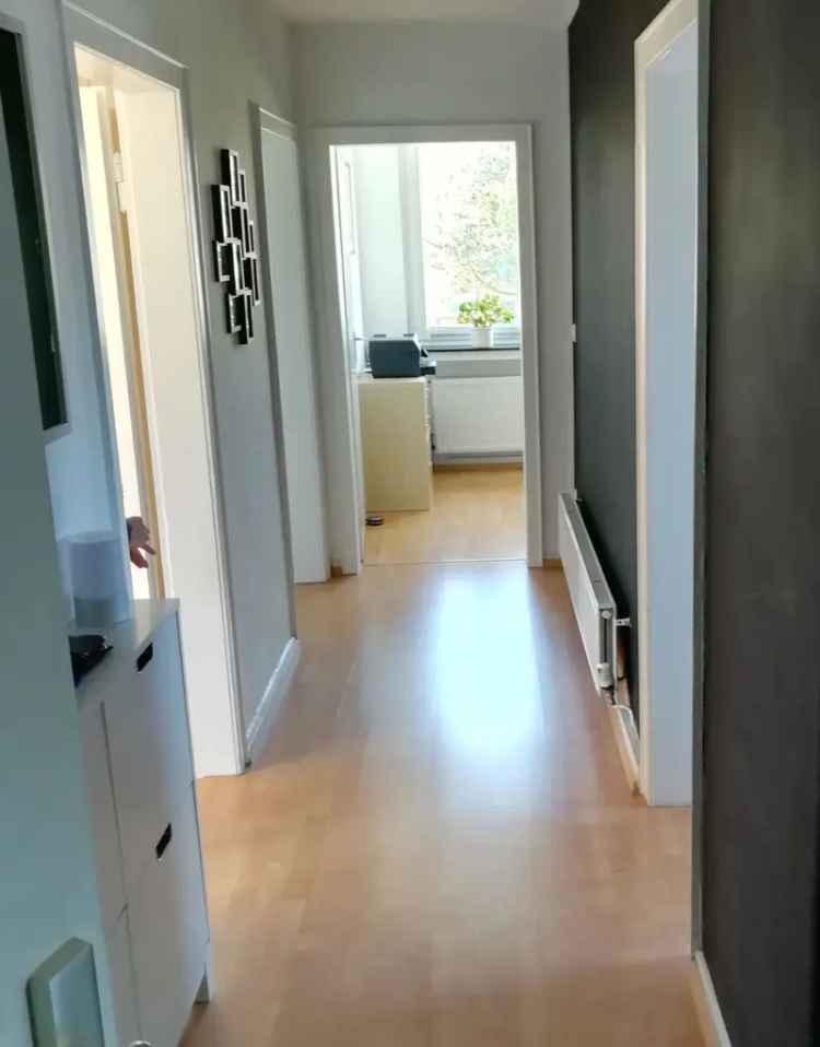 Sehr schöne und helle 3,5-Zimmer-Wohnung mit Gartenmitbenutzung in gepflegtem und saniertem Haus in Bochum-Laer