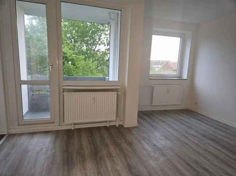 Renovierte & moderne 1-Zimmer-Wohnung mit Balkon - zentral in Geestemünde!
