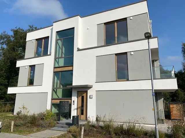 Erstbezug moderne 4-Zimmerwohnung mit Balkon in Berlin-Spandau