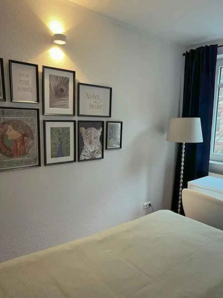 Privatzimmer Frankfurt 15qm Kingsize Bett 3er WG