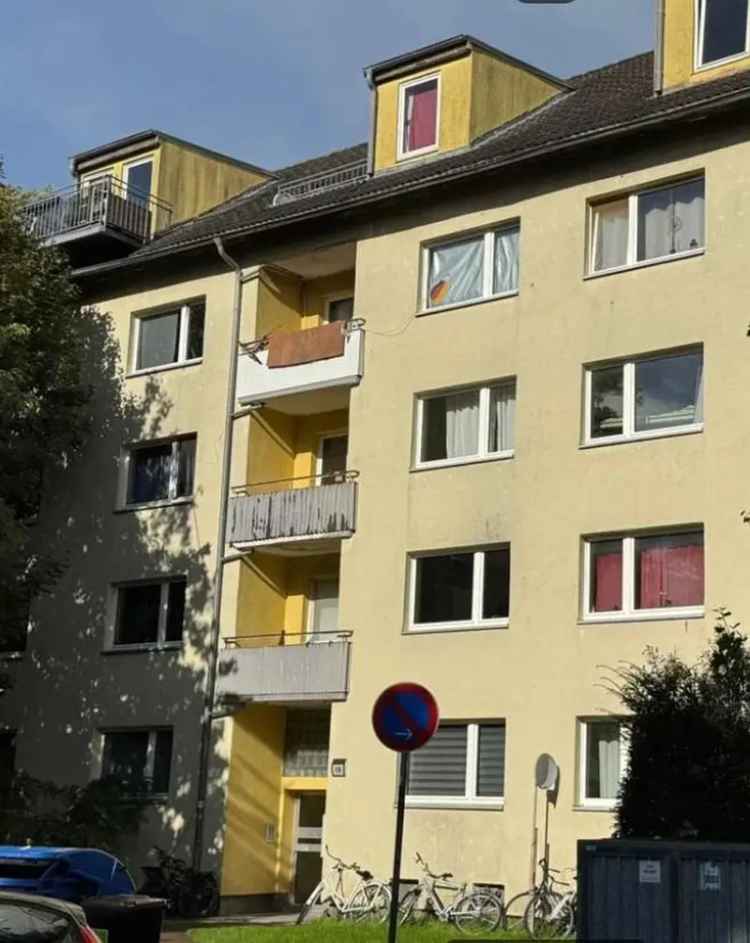 3 Zimmer-Wohnung, sehr geräumig, nahe Pinneberg Zentrum