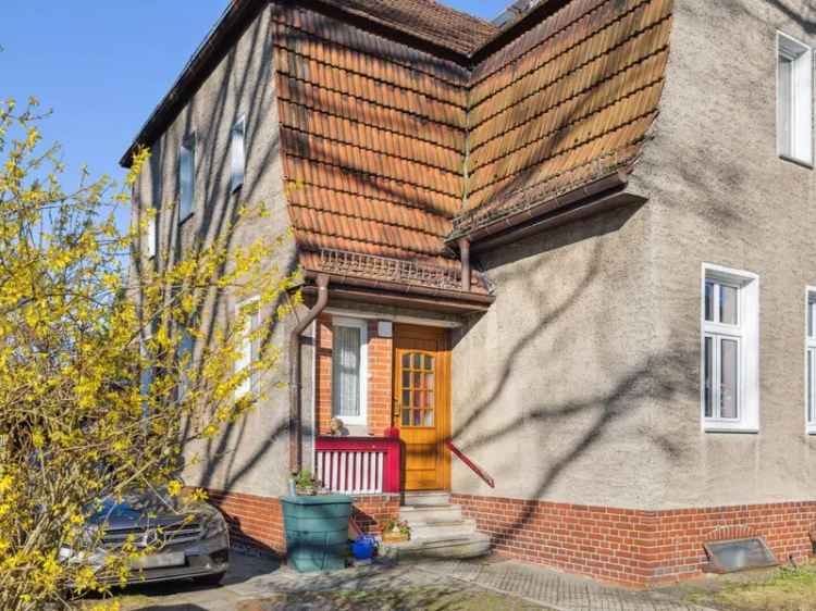 Doppelhaushälfte mit Garten in Berlin-Köpenick wartet auf Ihre Wohnideen