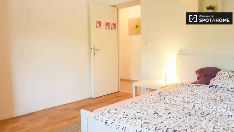 Zimmer zu vermieten in 3-Zimmer-Wohnung in Steglitz