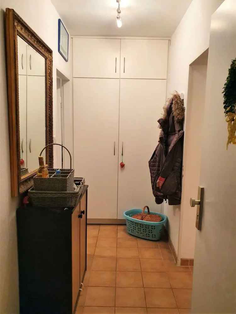 Kapitalanlage 2 Zimmer Wohnung in Frankfurt am Main Bornheim mit Einbauküche