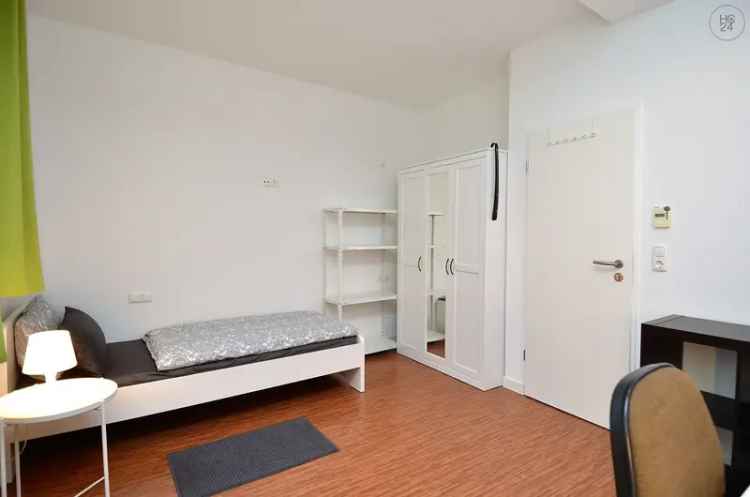 Möbliertes WG-Zimmer in toller City-Lage in der Maximilianstraße in Augsburg