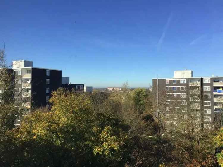 Umzug gefällig? Günstige 4-Zimer-Wohnung (WBS erforderlich)!