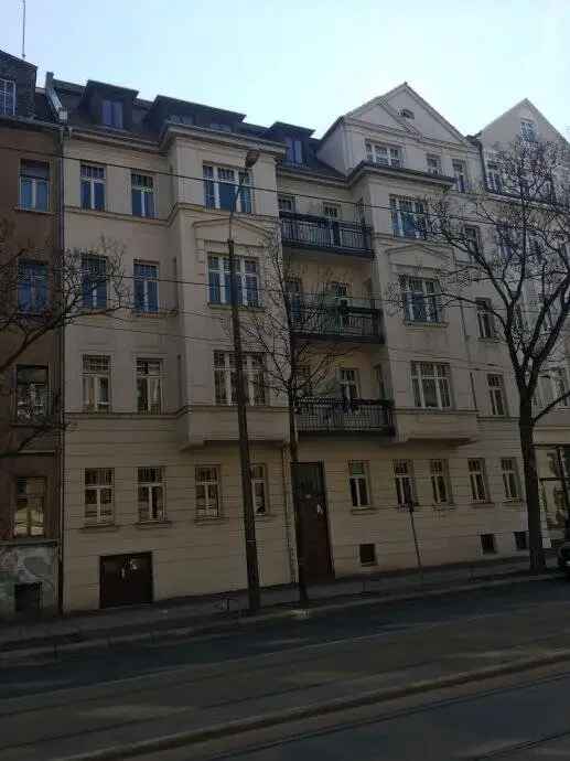 Hochwertige 4 Zimmerwohnung mit Balkon