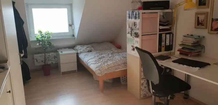 Karlsruhe-Mühlburg -Zimmer in 3-er Frauen-WG