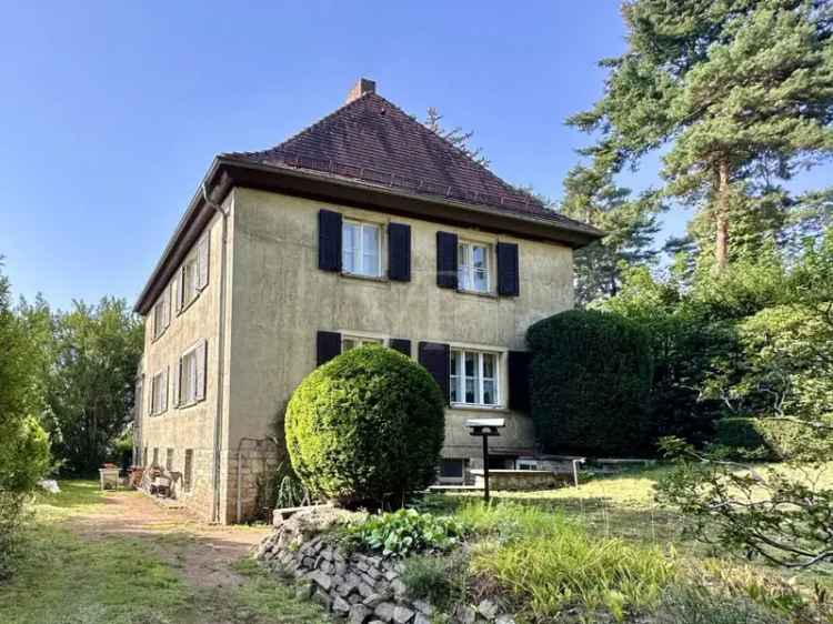 Historische Einfamilien-Villa mit parkähnlichem Grundstück in Hellerau