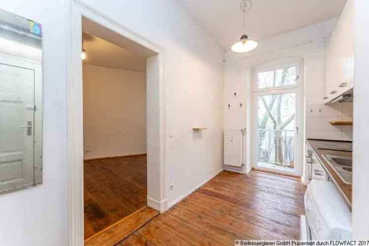 Apartment with a balcony in Kreuzberg