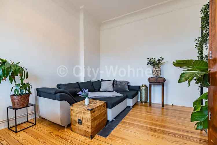 Vermietung komplette Wohnung in Hamburg-Altona mit Balkon und Gartenblick