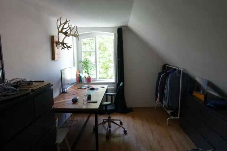 Mieten Dachgeschosswohnung in Regensburg mit viel Stauraum