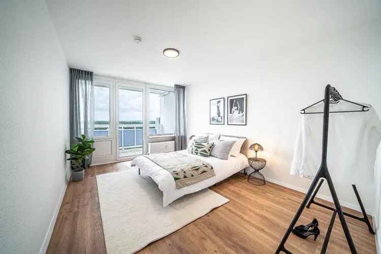 Naturnah wohnen: 3 ZKB, 105 m², 2 Balkone & Tiefgarage direkt am Waldrand
