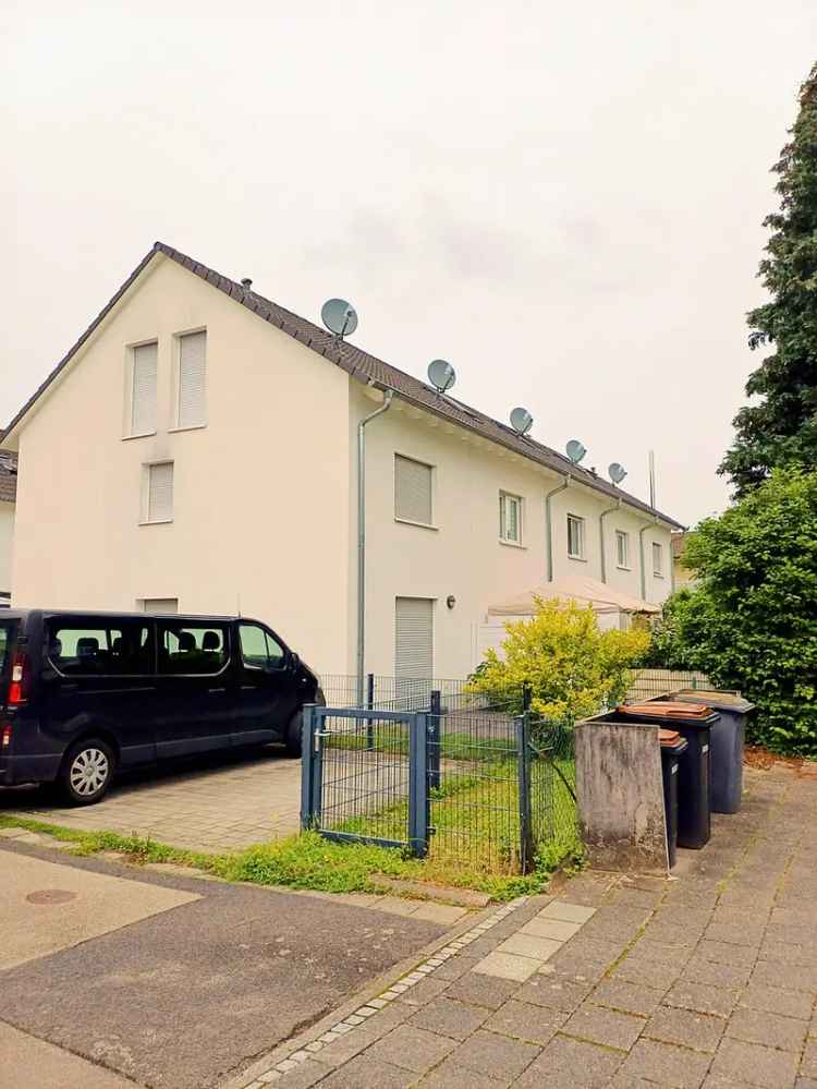 Kurzfristig frei werdend: Reihenmittelhaus in Obertshausen zu verkaufen mit Vollkeller A+