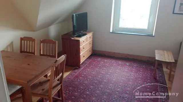 Schöne Dachgeschosswohnung mit Flair in Brühl vor den Toren von Köln!