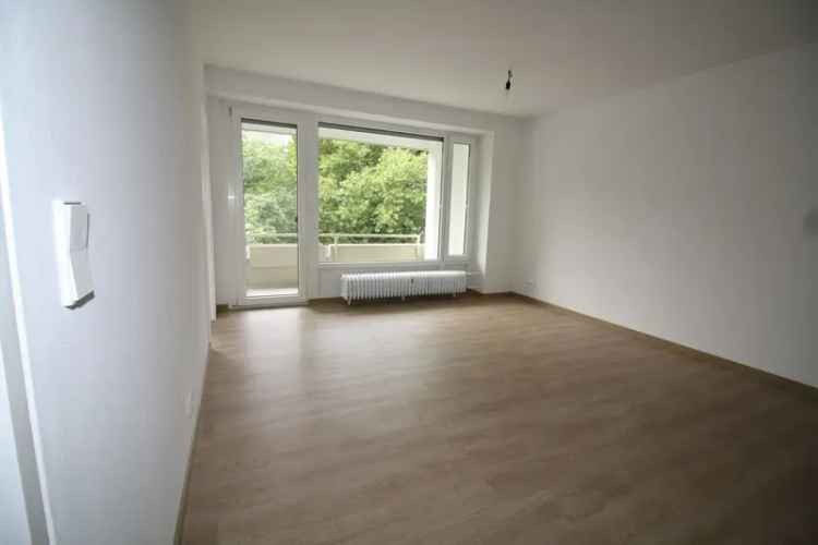 4 Zimmer Wohnung Helle Renoviert Balkon Grüne Lage