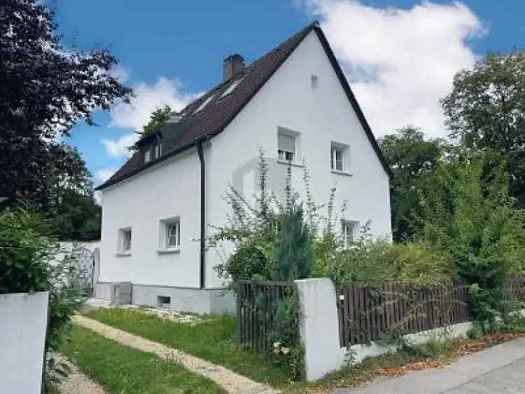 Familienhaus in München mit Anbau 175m² 10 Zimmer Garten Garage