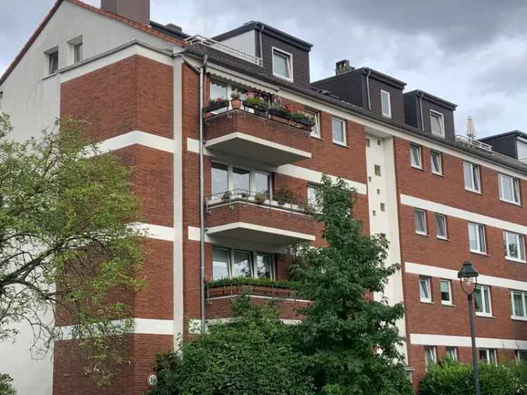 Helle 3 Zi.-Wohnung mit Balkon in Top Lage Oberkassel von privat