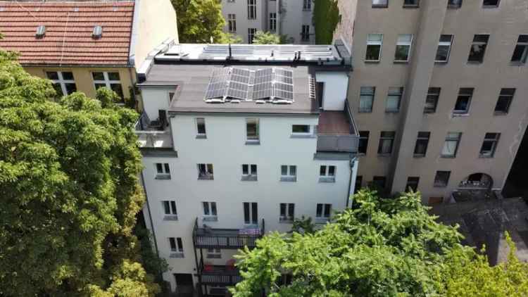 **Erstbezug** Moderne Etagenwohnung m. Balkon im Hinterhaus-Saniert nach KfW55 Standard & PV-Anteil