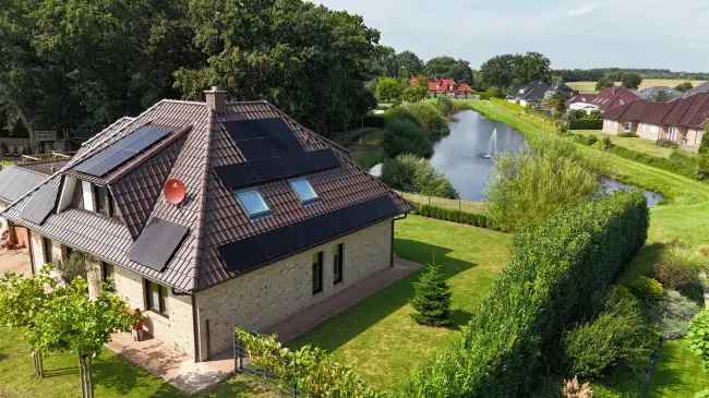 Traumvilla direkt am Wasser gelegen