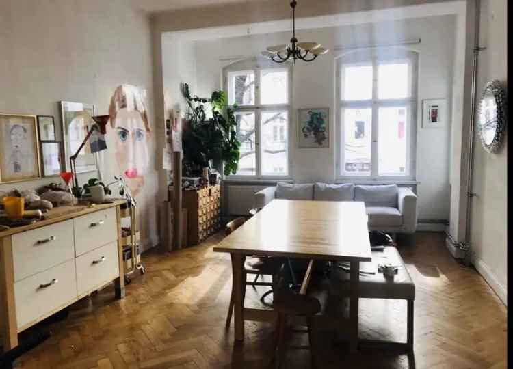 zum Tausch 4,5 Zimmer Altbauwohnung in Neukölln Berlin mit Balkon