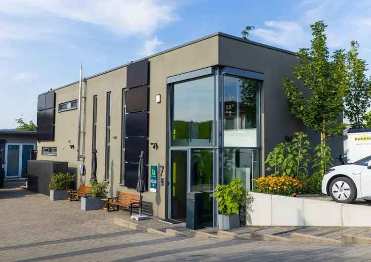Hochwertige Büro- oder Praxisräume in Wiesenbach – bis 1.000 MBit, 21 kWp PV-Strom inklusive