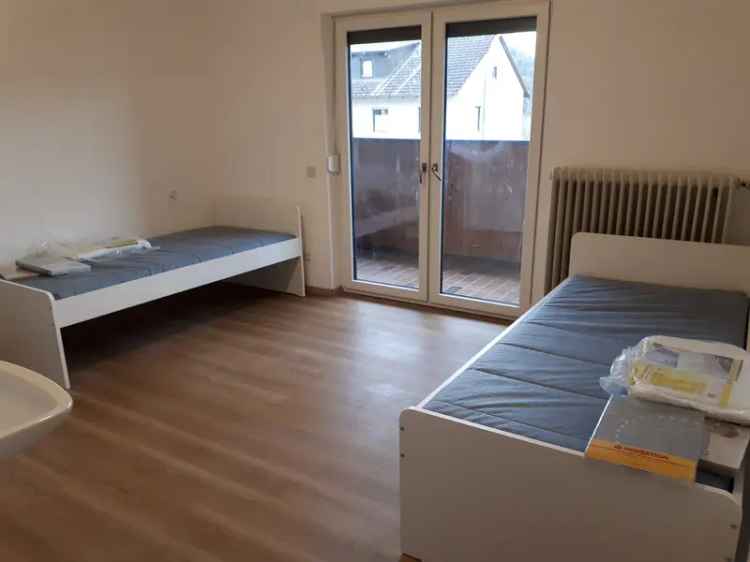 Monteurunterkunft 20 Personen 14 Zimmer 3 Badezimmer 3 Küchen