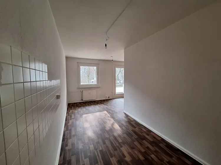 ***5-Zimmer-Wohnung*** mit 2 Badezimmer in Leipzig-Grünau ab sofort