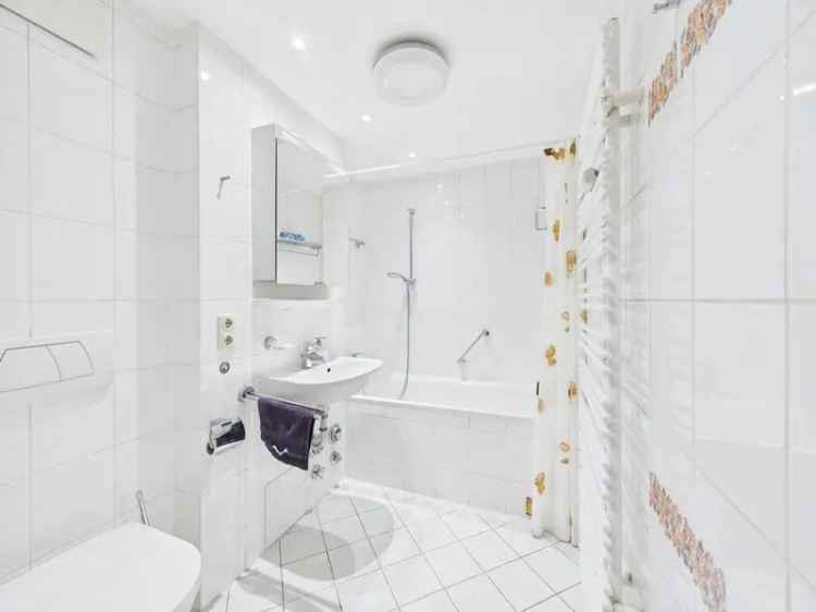 sofort verfügbar: Kapitalanlage oder Eigennutz: helles 1 Zimmer-Appartement mit S-W/Balkon