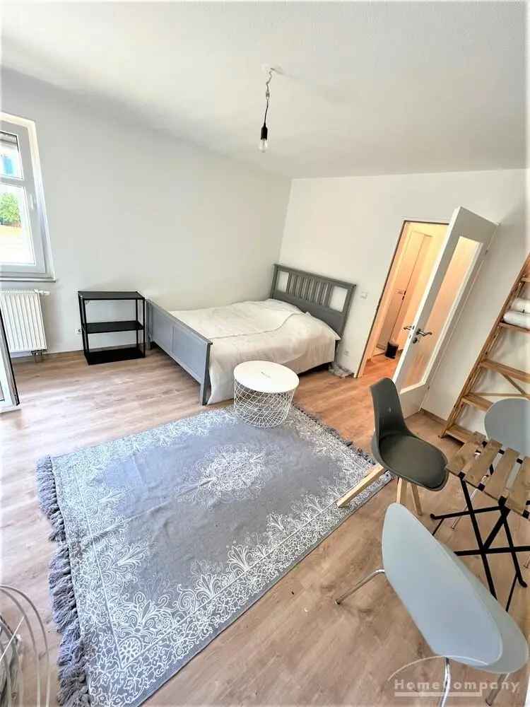 Möbliert 1-Zimmer Apartment mit Balkon in Dresden-Striesen / 2 Personen