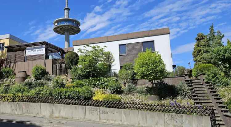 Großzügiger Winkelbungalow mit Einliegerwohnung in bester Lage sucht Handwerker