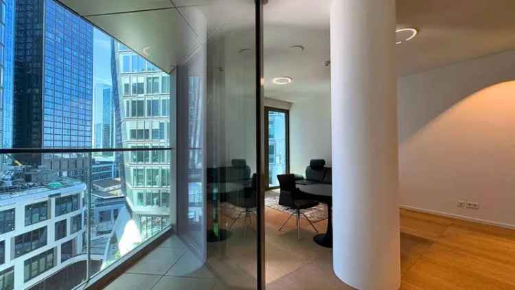 FOUR: möblierte 2-Zimmer-Wohnung mit Loggia und Skyline-Feeling