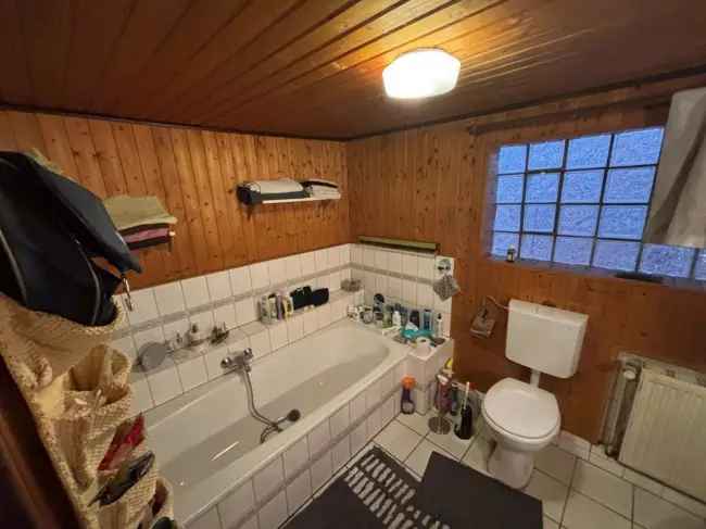 Erdgeschosswohnung mit Garten und Terrasse in Lage