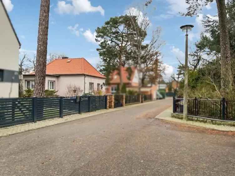 Bungalow Berlin Biessdorf Garten Kamin Teilkeller Modernisiert