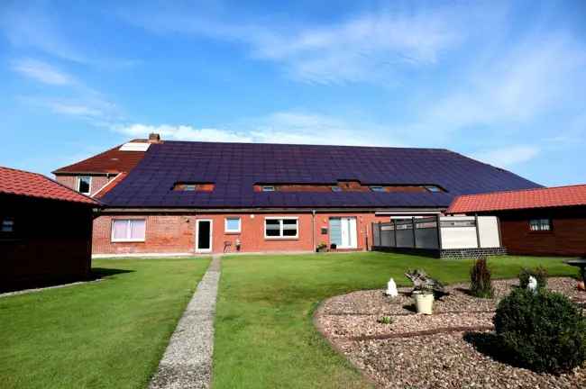 Gulfhof * Pferdehof * Resthof * Bauernhof * Ostfriesland * Kanallage  * 2 WE * PV-Anlage *