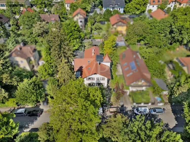 Großzügige Villa in der Villenkolonie Pasing I : Ihr Traumdomizil im Herzen historischer Eleganz