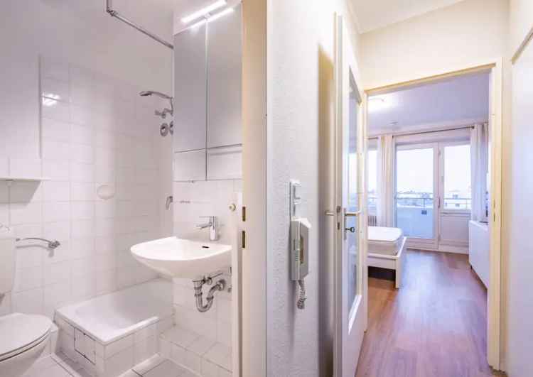 1-Zimmer Apartment Winterhude Balkon Lift Modernisiert