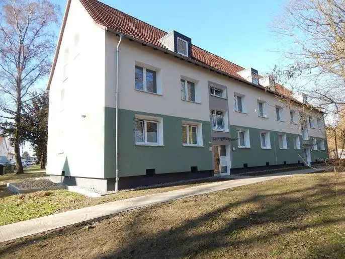 bezugsfertige 3-Zimmer-Wohnung mit Balkon in modernisiertem Haus