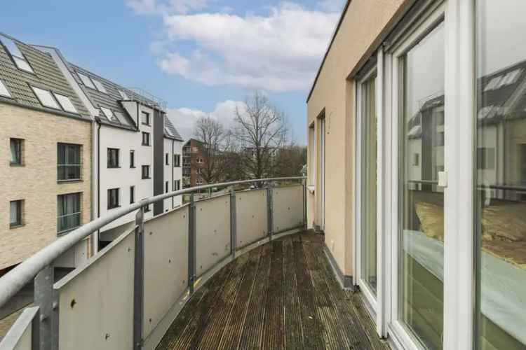 Haus-im-Haus-Flair in Hürth: 4-Zi-Maisonettewohnung mit 3 Balkonen u. 2 TG Plätze