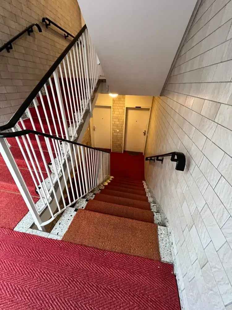 BELLE ETAGE zu verkaufen , 3-Zimmer mit Balkon & Stellplatz – 1. Etage im ruhigen Zehlendorf, 90 m²