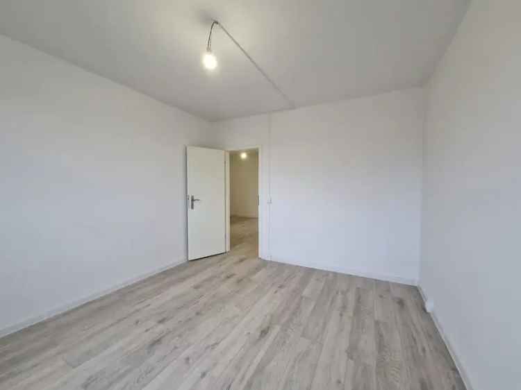 Eine Wohnung zum Wohlfühlen***4-Zimmer-Wohnung mit Wannenbad!