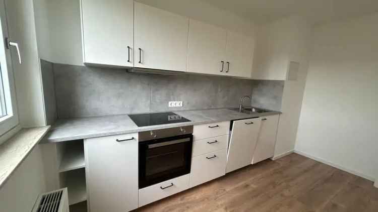 Naturnah wohnen: 3 ZKB, 105 m², 2 Balkone & Tiefgarage direkt am Waldrand