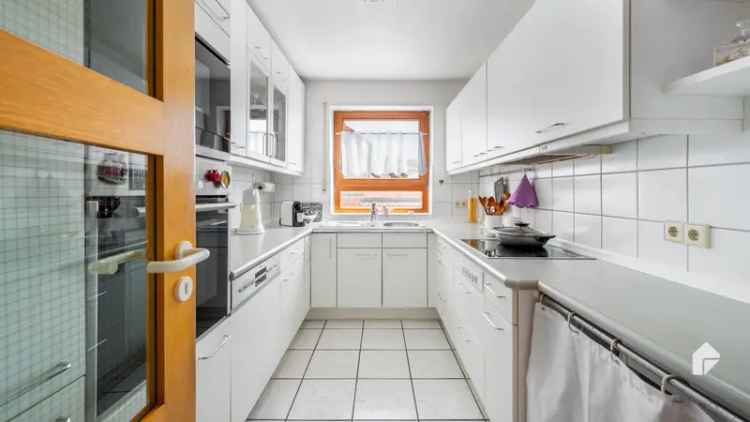 Mieten Maisonettewohnung mit 4 Zimmern und Garten in ruhiger Lage