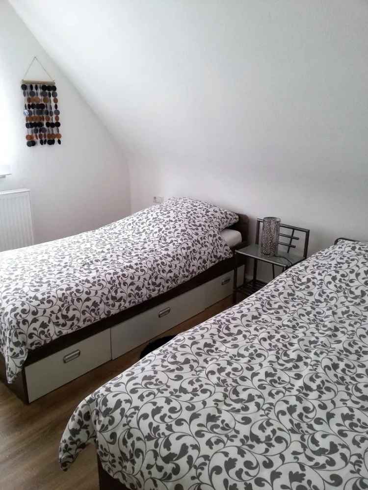 Luxus-Apartment in Stuttgart mit Flachbildschirm und Induktionskochfeld