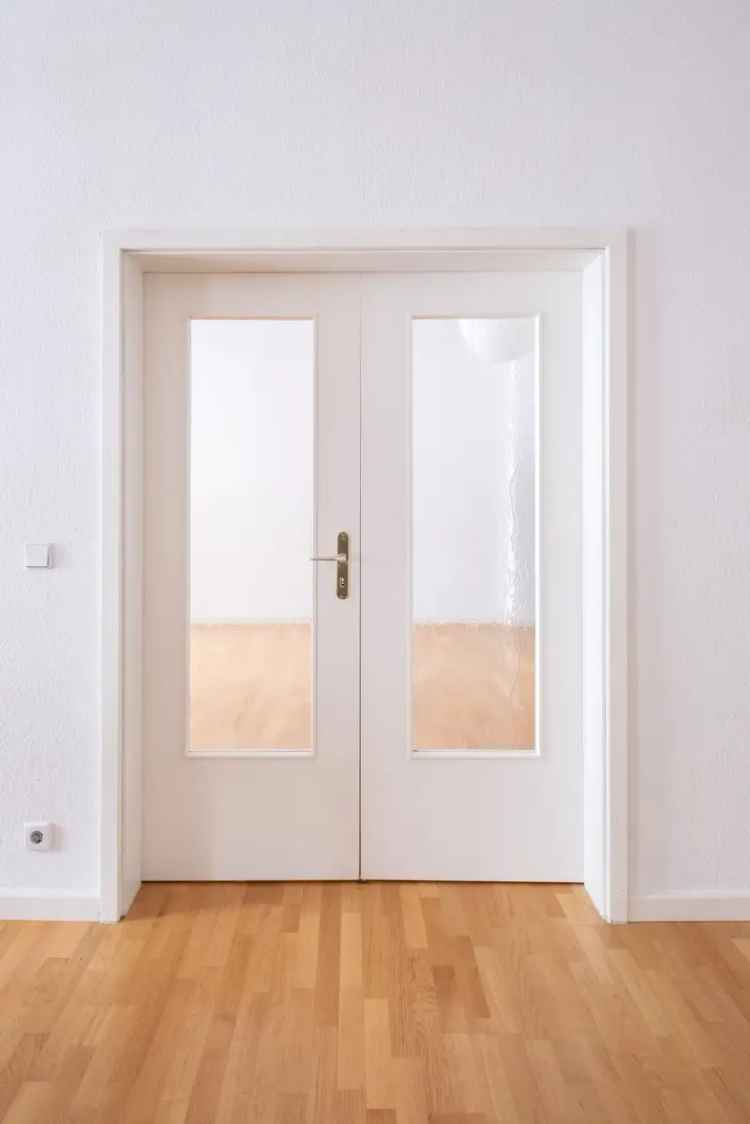 3-Zimmer-Altbauwohnung nahe Arkonaplatz in Berlin-Mitte