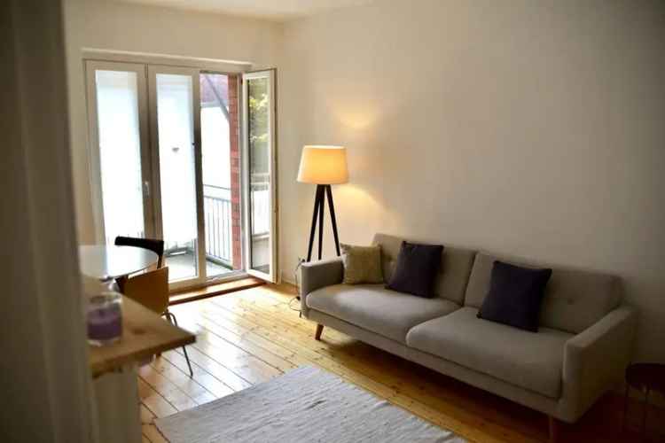 Mieten Wohnung Hamburg-Nord 2,5 Zimmer mit Balkon und vielen Annehmlichkeiten